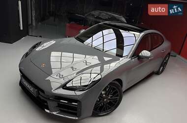Фастбэк Porsche Panamera 2025 в 