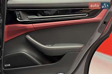Фастбэк Porsche Panamera 2025 в 