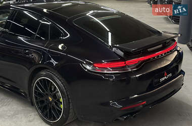 Фастбэк Porsche Panamera 2021 в 