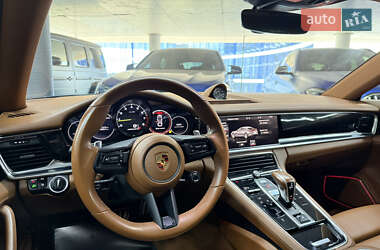Фастбэк Porsche Panamera 2021 в 