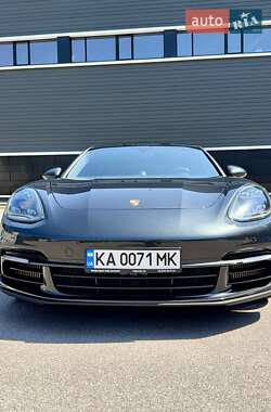 Фастбэк Porsche Panamera 2020 в 