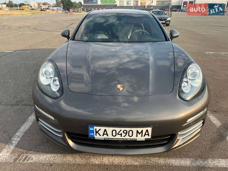 Фастбэк Porsche Panamera 2013 в Киеве фото 8 Фастбэк Porsche Panamera 2013 в Киеве