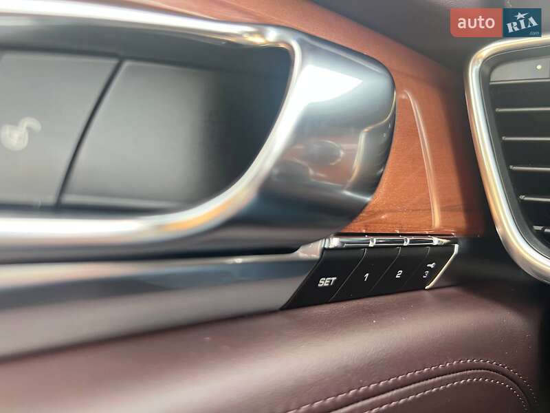 Фастбэк Porsche Panamera 2013 в Киеве фото 13 Фастбэк Porsche Panamera 2013 в Киеве