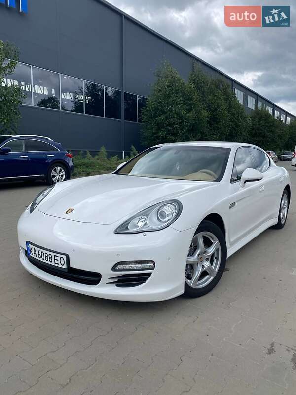Porsche Panamera 2012