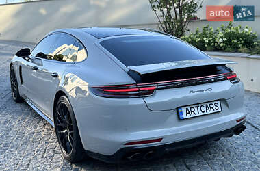 Фастбэк Porsche Panamera 2017 в 