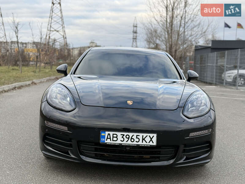 Фастбэк Porsche Panamera 2014 в Киеве