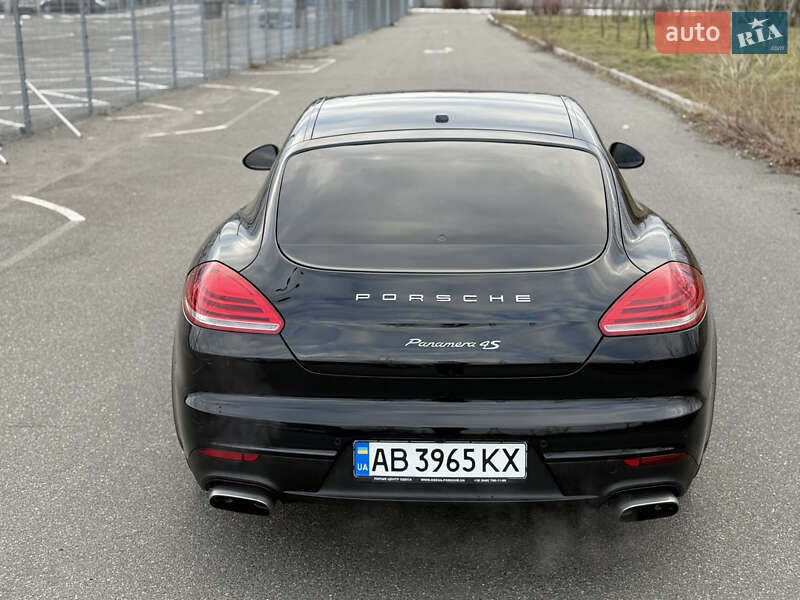 Фастбэк Porsche Panamera 2014 в Киеве