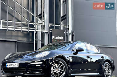 Фастбэк Porsche Panamera 2013 в 