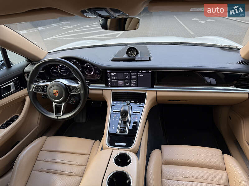 Фастбек Porsche Panamera 2018 в Києві