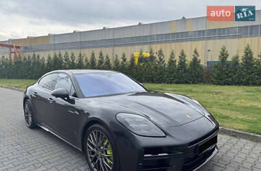 Фастбэк Porsche Panamera 2024 в 