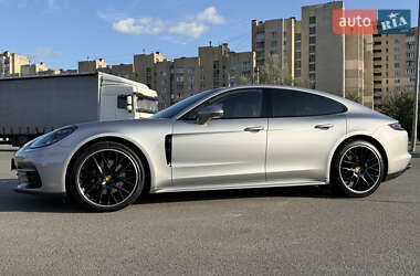 Фастбэк Porsche Panamera 2020 в 