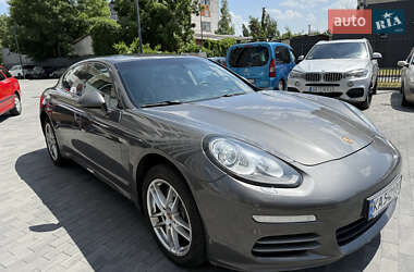 Фастбэк Porsche Panamera 2013 в Виннице