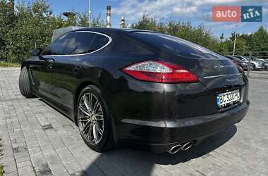 Фастбэк Porsche Panamera 2010 в 