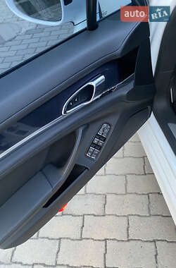 Фастбэк Porsche Panamera 2015 в 