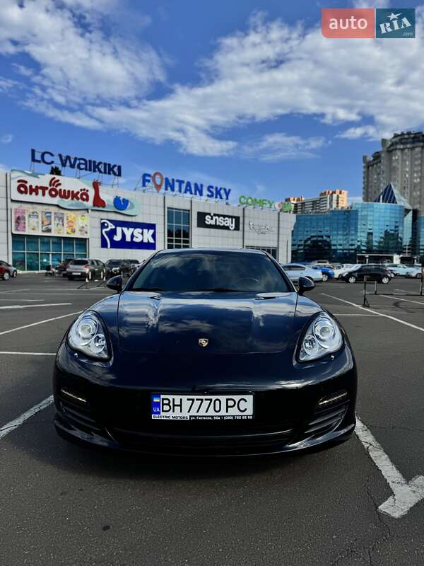 Фастбэк Porsche Panamera 2012 в Одессе фото 5 Фастбэк Porsche Panamera 2012 в Одессе
