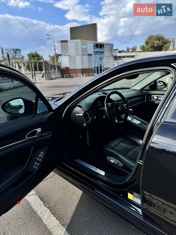 Фастбэк Porsche Panamera 2012 в Одессе фото 35 Фастбэк Porsche Panamera 2012 в Одессе