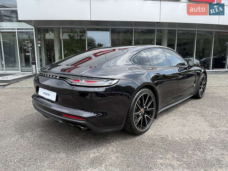 Фастбэк Porsche Panamera 2022 в Днепре