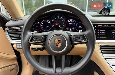 Фастбэк Porsche Panamera 2022 в 