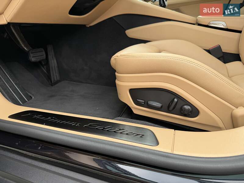 Фастбэк Porsche Panamera 2022 в Днепре