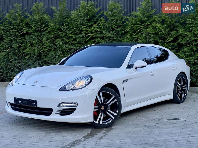 Фастбэк Porsche Panamera 2012 в Днепре