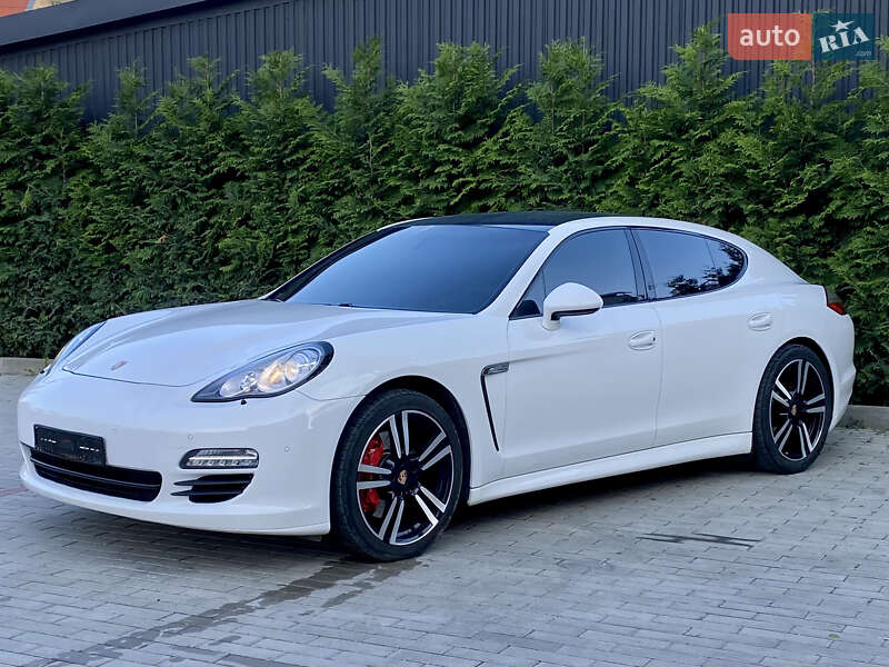 Фастбэк Porsche Panamera 2012 в Днепре