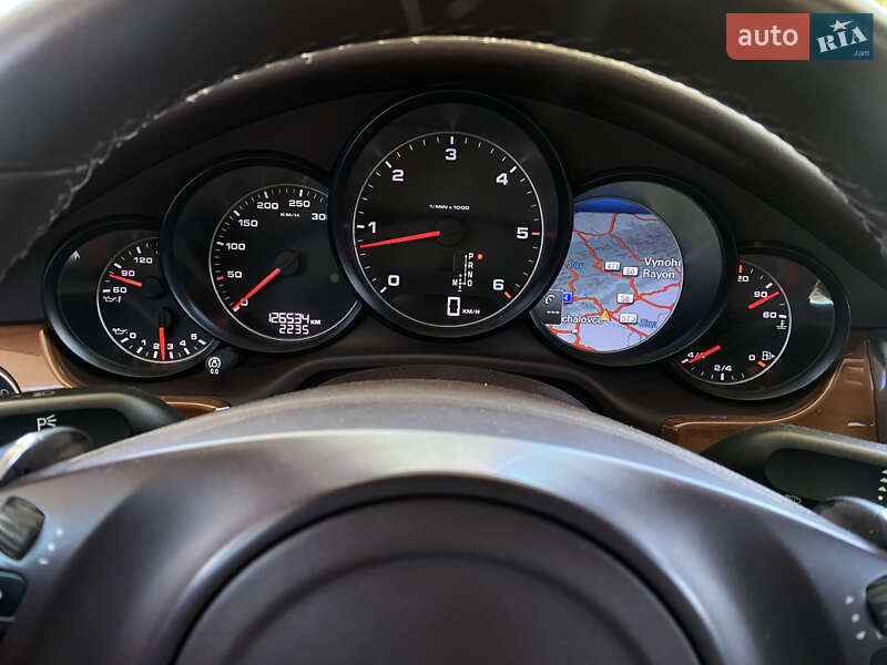 Фастбэк Porsche Panamera 2012 в Днепре