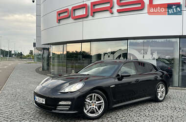 Фастбек Porsche Panamera 2011 в Києві