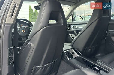 Фастбэк Porsche Panamera 2011 в 