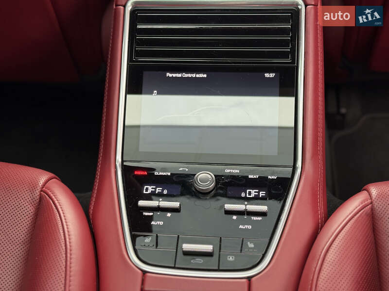 Фастбэк Porsche Panamera 2017 в Киеве
