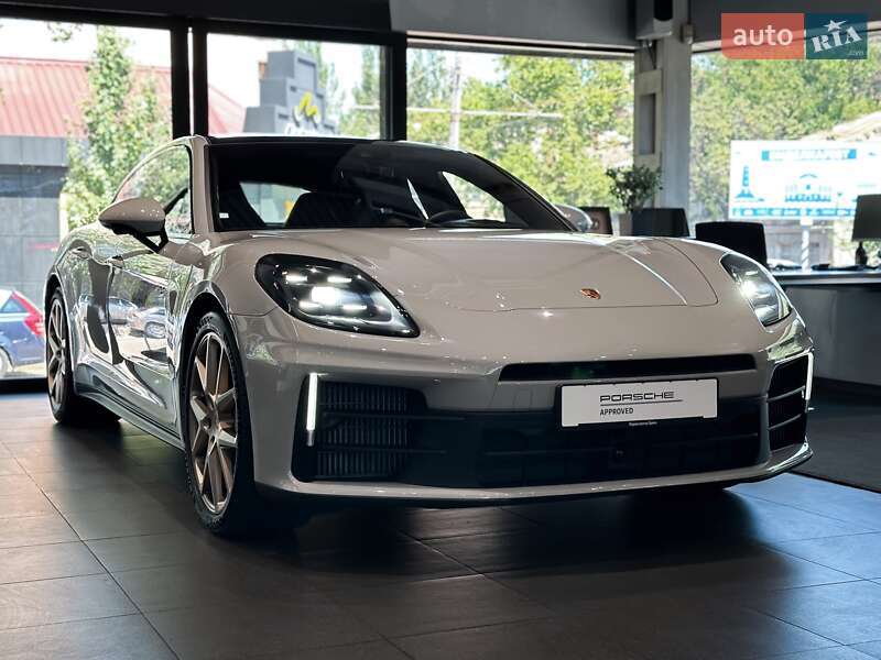 Фастбэк Porsche Panamera 2024 в Одессе