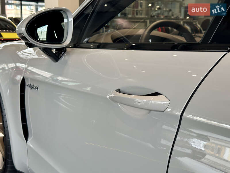 Фастбэк Porsche Panamera 2024 в Одессе
