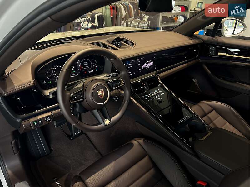 Фастбэк Porsche Panamera 2024 в Одессе
