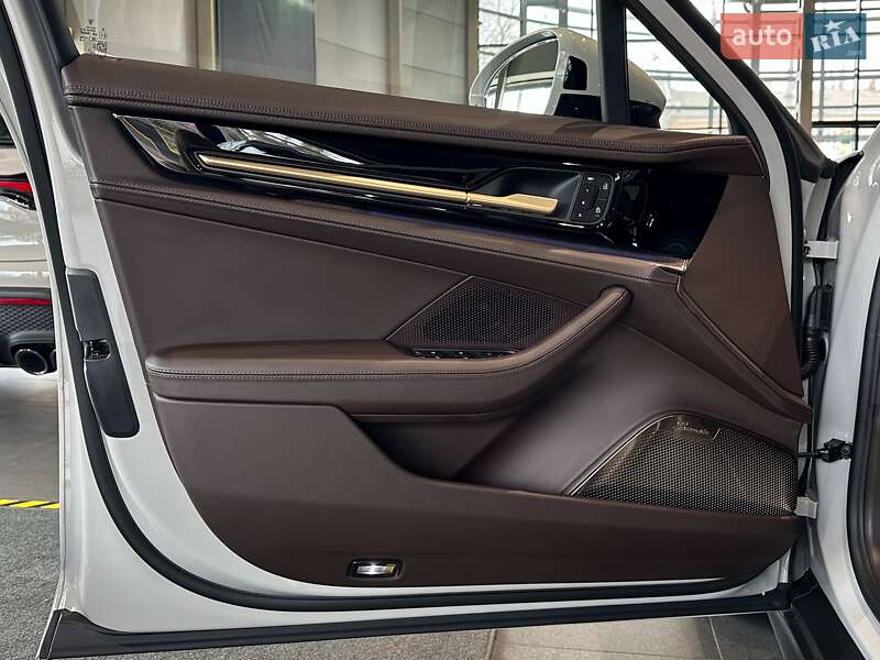 Фастбэк Porsche Panamera 2024 в Одессе