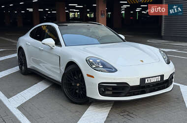Фастбэк Porsche Panamera 2023 в 
