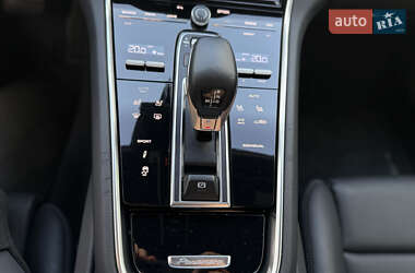 Фастбэк Porsche Panamera 2023 в 