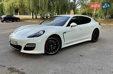 Фастбек Porsche Panamera 2012 в Жовтих Водах