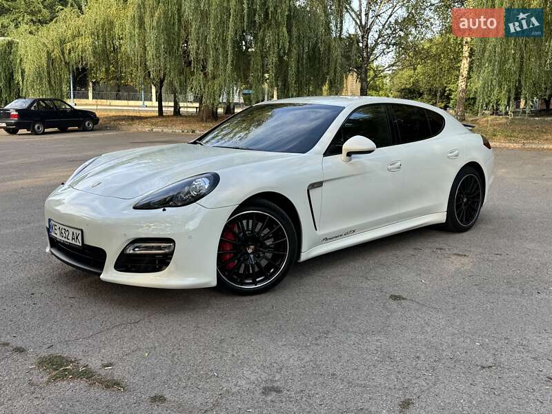 Porsche Panamera 2012