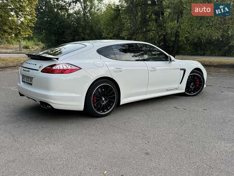 Фастбэк Porsche Panamera 2012 в Желтых Водах