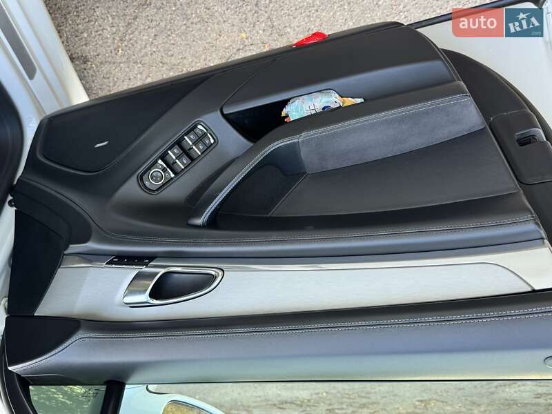 Фастбэк Porsche Panamera 2012 в Желтых Водах