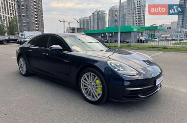 Фастбек Porsche Panamera 2018 в Києві