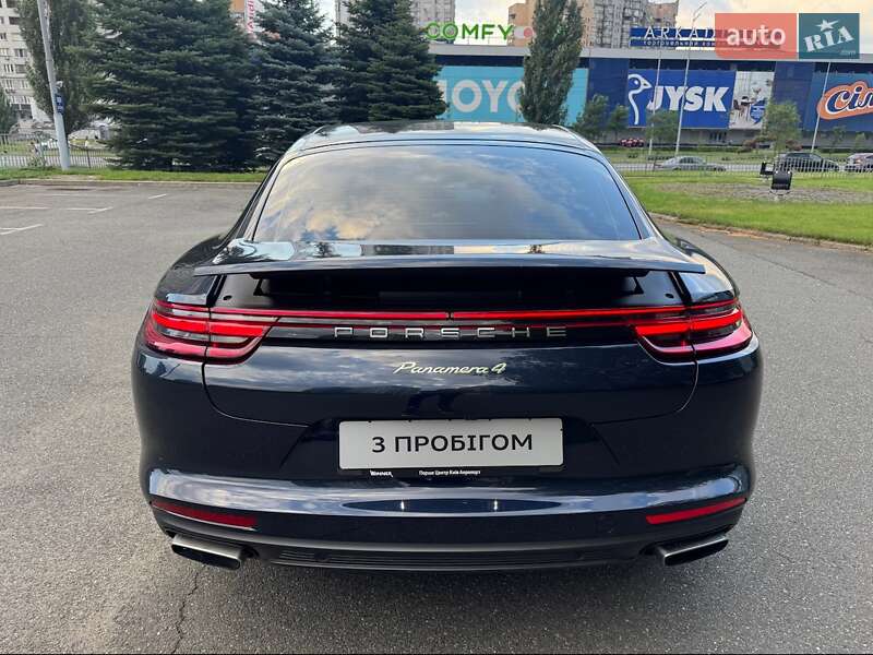 Фастбэк Porsche Panamera 2018 в Киеве