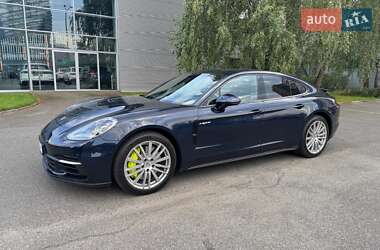 Фастбек Porsche Panamera 2018 в Києві