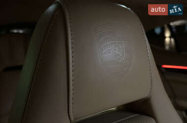 Фастбэк Porsche Panamera 2010 в 