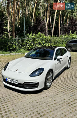 Универсал Porsche Panamera 2020 в 