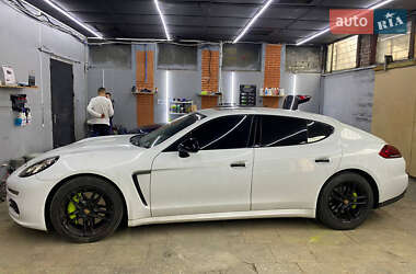 Фастбэк Porsche Panamera 2016 в 