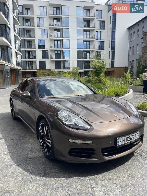Porsche Panamera 2013