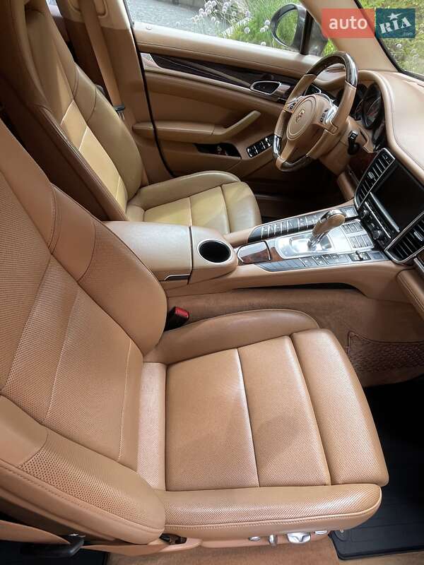 Фастбэк Porsche Panamera 2013 в Киеве фото 12 Фастбэк Porsche Panamera 2013 в Киеве
