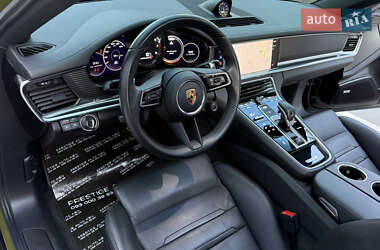 Фастбэк Porsche Panamera 2021 в 