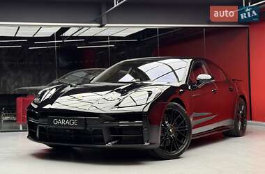 Фастбэк Porsche Panamera 2025 в Киеве