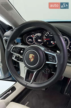 Фастбэк Porsche Panamera 2016 в 